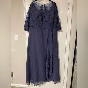 Elegant Navy Blue Lace Overlay Mother of the Bride/Groom or Evening Gown